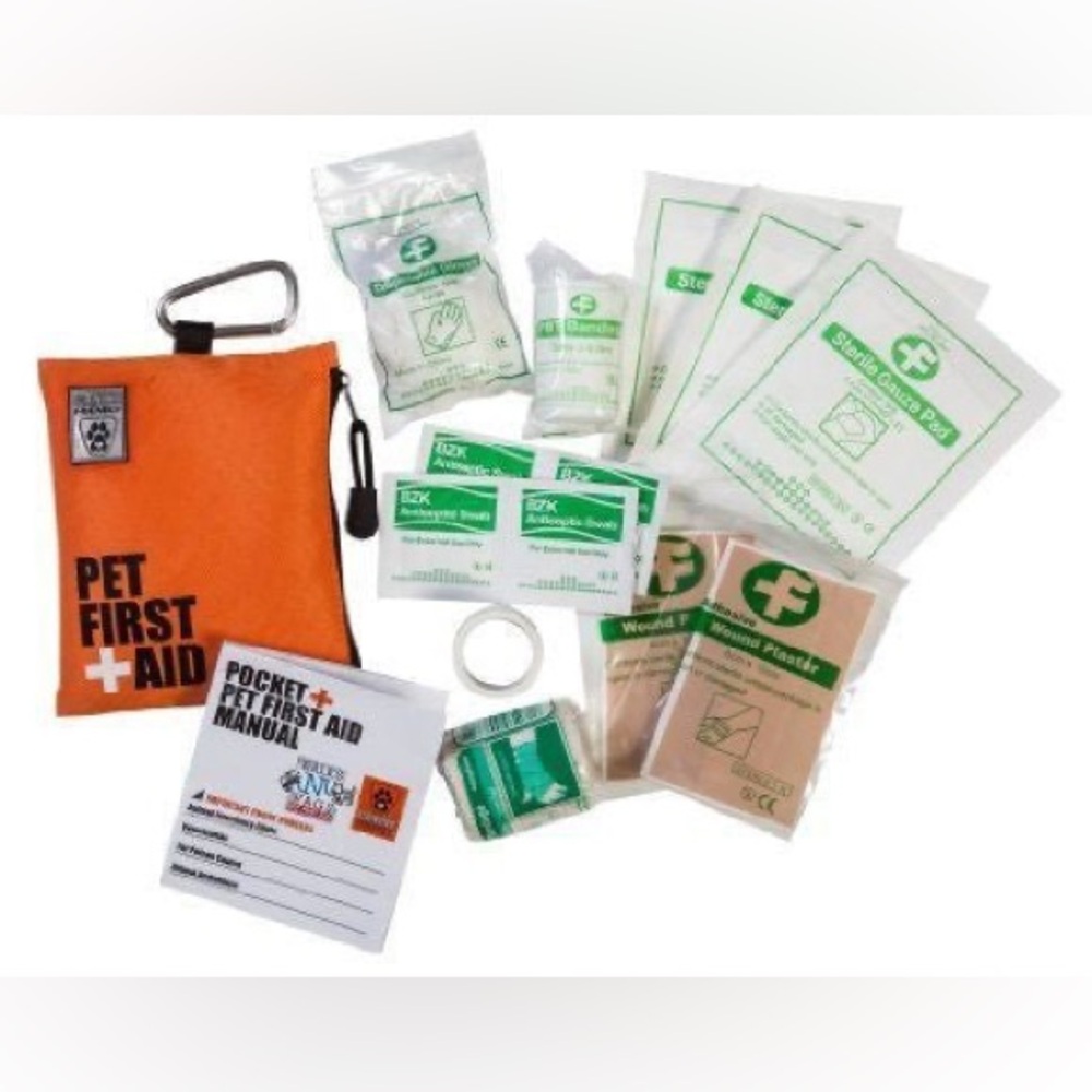 🥳HOST PICK🥳 NWT RC Pets Canine Friendly Pet First Aid kit